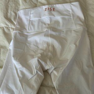 Zise M leggings, never worn